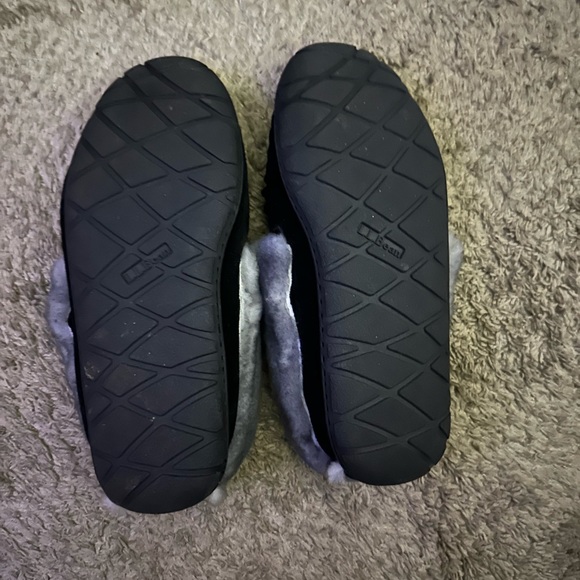 New L.L Bean black moccasins - Picture 5 of 6